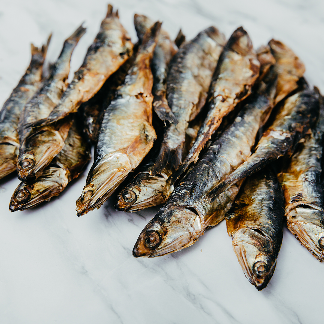 Premios Naturales Bleiz: Anchovetas Deshidratadas para Perros y Gatos | 3 Cajas x 80g | Omega 3 y 6